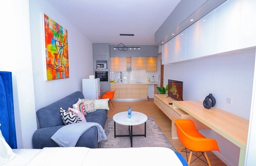 Thompson Estate Apartment | Lux Suites Havana Studio Apartments