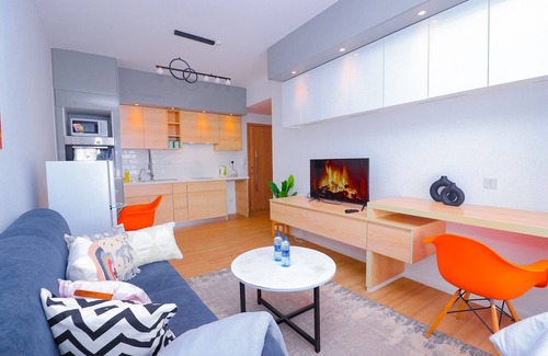 Thompson Estate Apartment | Lux Suites Havana Studio Apartments