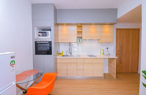 Thompson Estate Apartment | Lux Suites Havana Studio Apartments