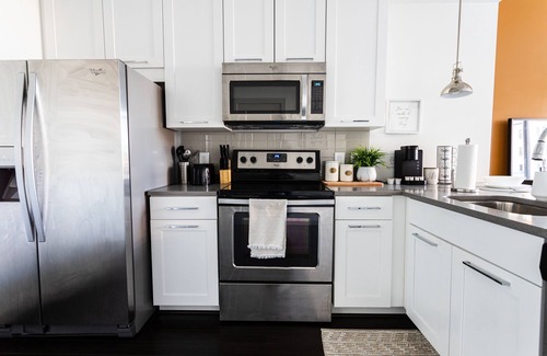 Lenox Apartment | *Lux* Upscale 💫 Buckhead Self Check-in & private balcony