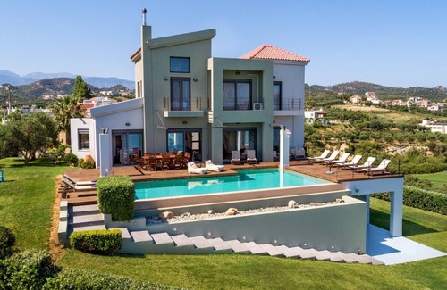 Kato Stalos Villa | Lux Villa ★Heated infinity pool ★ 500mt to Stalos beach★6 bdr & 7 bathrooms