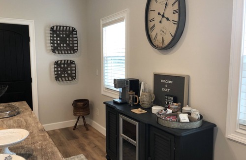 Temecula Cottage | Lux Vineyard Escapes-Romantic Guest Suite