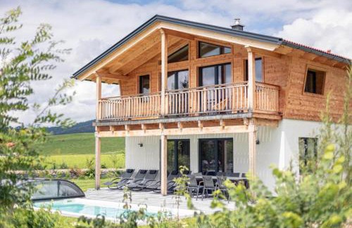 Inzell Ski Chalet | Luxalps- Chalets Inzell- Sauna- Skifahren- Wandern- Natur- Chiemgau Card