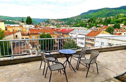 Old Town Apartment | LuxApart Sirano City Centar free parking
