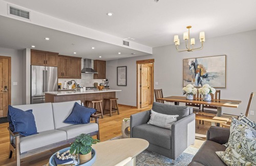 Canmore Condo | Luxe 2BR/2BA in the heart of Canmore. Family friendly with dedicated workspace!