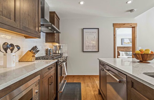 Canmore Condo | Luxe 2BR/2BA in the heart of Canmore. Family friendly with dedicated workspace!