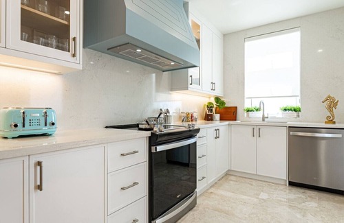 Nassau Apartment | Luxe 3 BR: Beachfront Suite Next to Baha Mar