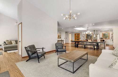 Freestone House | Luxe 6-acre compound with private pool, hot tub, 2 living areas & AC