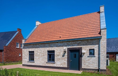 Thorn Villa | Luxe 6p - Three Bedroom Villa, Sleeps 6