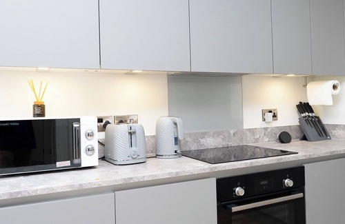 Manchester City Centre Apartment | Luxe Apartment in M1 | Pool, Gym & Spa