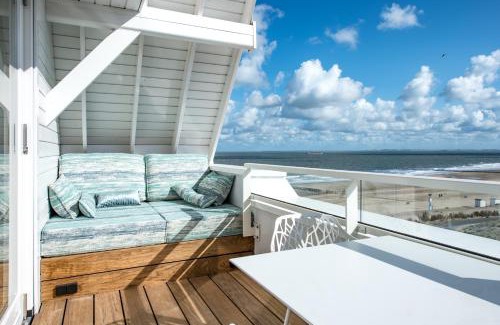 Cadzand-Bad Apartment | Luxe apmt Zwembad Sauna op Duin aan Strand, registratie 17146E3088BEB97A4E16