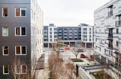 Old Ballard Apartment | Luxe Ballard 1BR w/ Gym, BBQ & A+ Views, blocks to dining, by Blueground