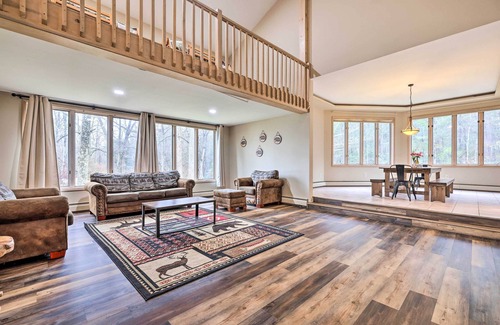 Canadensis Cabin | Luxe Cresco Lodge on Creek w/Movie Theater & Deck