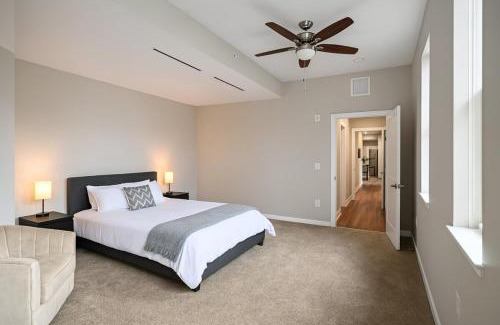 Downtown Cleveland Apartment | Luxe Downtown Suite Stadiums, Casino, R&R Hall!