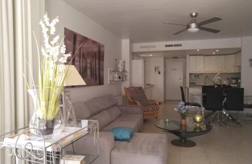 Orihuela Costa Apartment | Luxe Duplex Appartement met private tuin