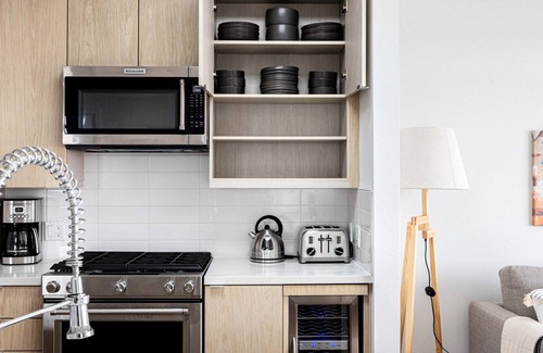 Carthay Circle Apartment | Luxe Fairfax 2BR w/ W/D, Pool, Private Patio, near WF + TJ, by Blueground