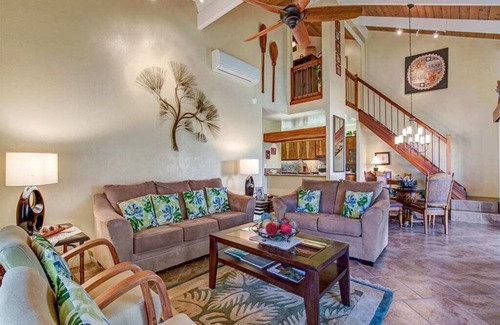 Keauhou Condo | Luxe Family Fit! Great Ocean View, Gourmet Kitchen, Laundry, Lanai, WiFi, TV Kanaloa 3704