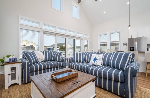 Montego Bay House | Luxe Family Home, Sleeps 10, Community Pool