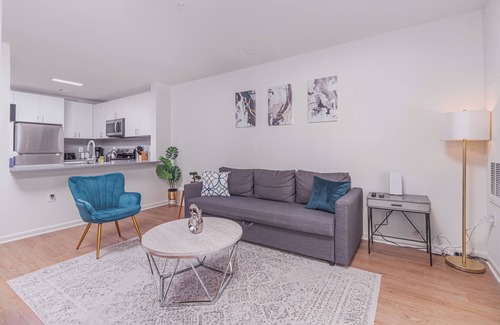 McLean Bed & Breakfast | Luxe | Haven | Free-Parking