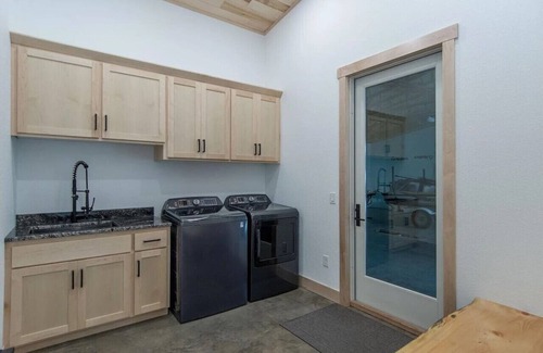 Crosslake Apartment | Luxe Haven: Luxe Lakefront Views, Relax & Escape