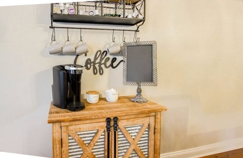 Old Town Bluffton House | Luxe Home in Old Town Bluffton Close to Everything