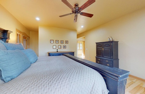 Loma Linda House | Luxe home with fireplace, private hot tub & National Forest views - dog-friendly