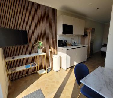 Zoutelande Bed & Breakfast | Luxe kamer Langendam 48 met privé terras