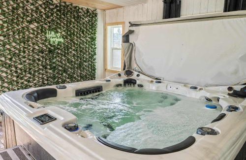 Sylvan Lake House | Luxe & Lake 6BR Getaway Hot Tub Near the Lake