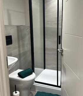 Leeds City Center Apartment | Luxe Life Residences