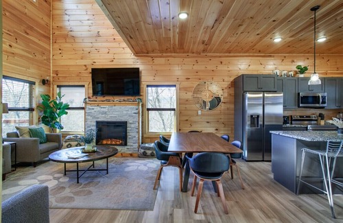 Sevierville Cabin | Luxe Lodge -View, Heated Pool, Hot Tub, Games!
