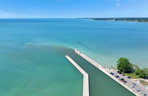 Port Dover Apartment | Luxe Lodges Lake Erie