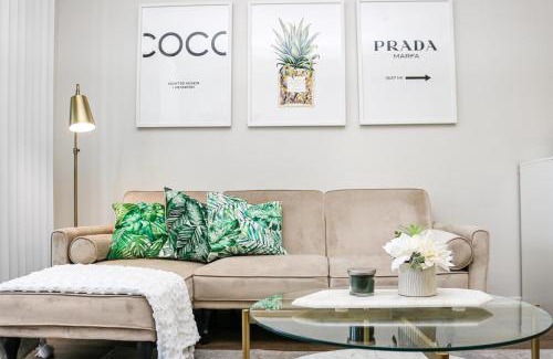 Del Rey Apartment | Luxe Marina Del Rey Apartment,Parking, Gym, Pool, jacuzzi,BBQ