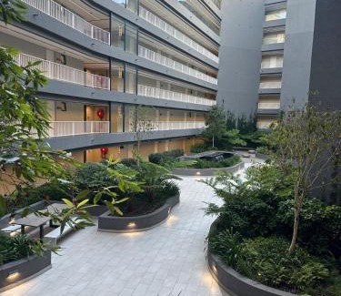 Claremont Apartment | Luxe Newlands Peak apartment 504