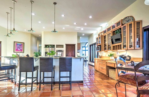 Nicholasville House | Luxe Nicholasville Home ~ 17 Mi to Lexington
