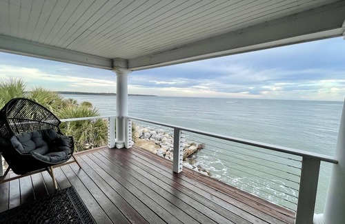 Saint Helena Island House | Luxe on the OCEAN w/limo cart, firepit, paddle boards, pingpong, bikes, pets ok