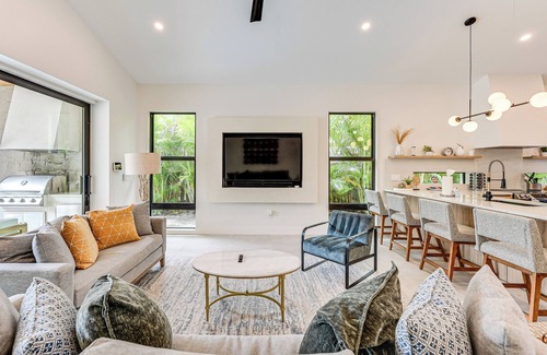 Naples Park House | Luxe Outdoor Living: Naples Getaway 2 Mi to Beach!