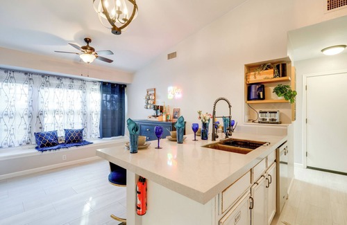 Chandler House | Luxe Outdoor Oasis: 'Palm Tree Villa' in Chandler