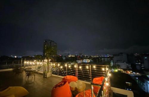Truc Bach Hotel | Luxe Paradise Suites Hotel & Spa