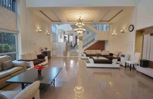 Wadgaon Villa | Luxe : Paradise villa by histays