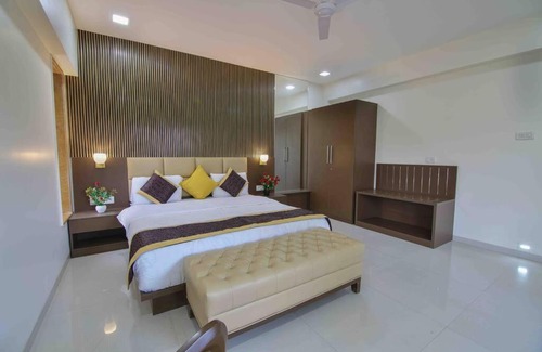 Wadgaon Villa | Luxe : Paradise villa by histays