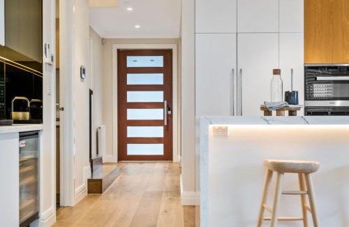 Hampton House | Luxe Parkside Hampton Home