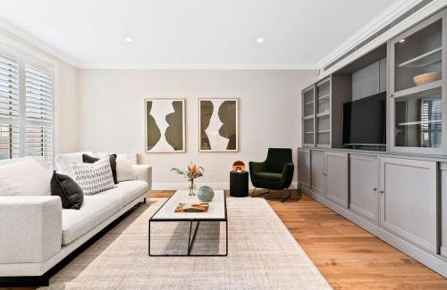 Hampton House | Luxe Parkside Hampton Home