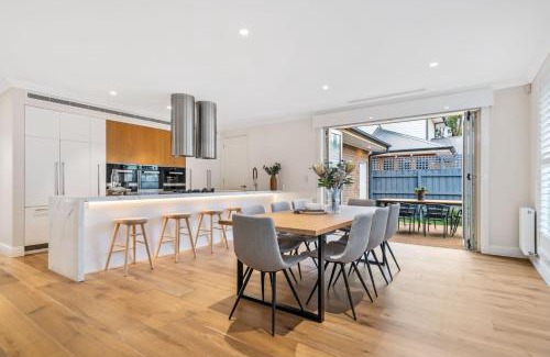 Hampton House | Luxe Parkside Hampton Home