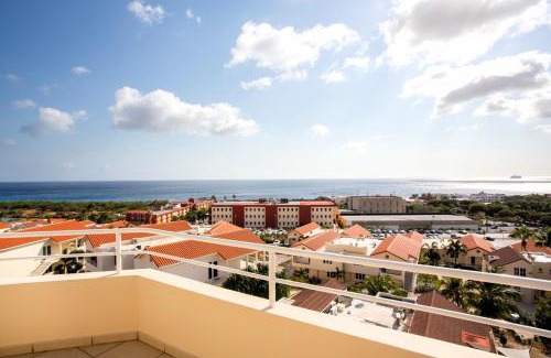 Piscadera Apartment | Luxe Penthouse Royal Palm