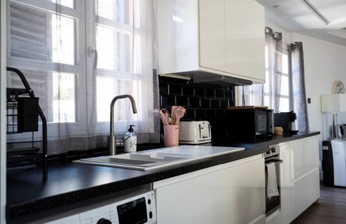 Gibraltar Apartment | Luxe Penthouse Studio w/Terrace