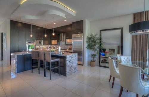 Griffin Ranch House | Luxe PGA West Hideaway. Private pool & spa!