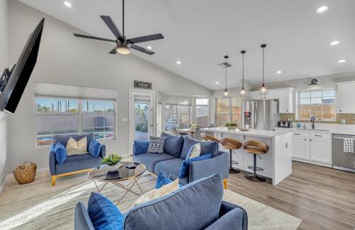 Mountain Park Ranch House | Luxe Phoenix Getaway (heated pool, mountain view)