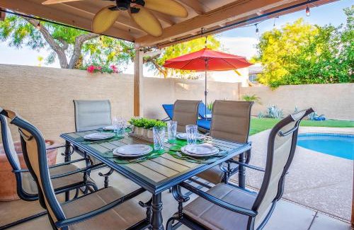 Mountain Park Ranch House | Luxe Phoenix Getaway (heated pool, mountain view)
