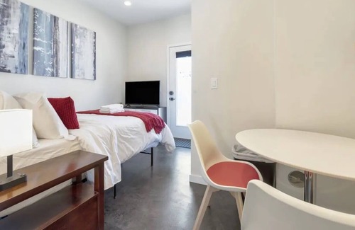 Sunnyside Apartment | Luxe Private Studio Minutes from Downtown Denver! (CDC Safe)