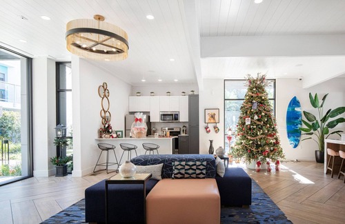 South Redondo Apartment | Luxe Redondo Beach 1BR w/Pool, Gym & W/D, walk to Beach, by Blueground